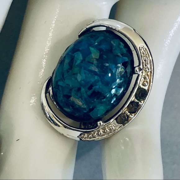 Vintage Blue Fractured Glass Cabochon Clip-On Earrings - Picture 5 of 8